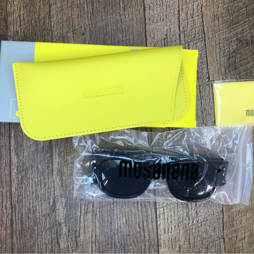 Mosanana Retro Unisex Polarized Square Sunglasses Chunky Temples MS52366 Black